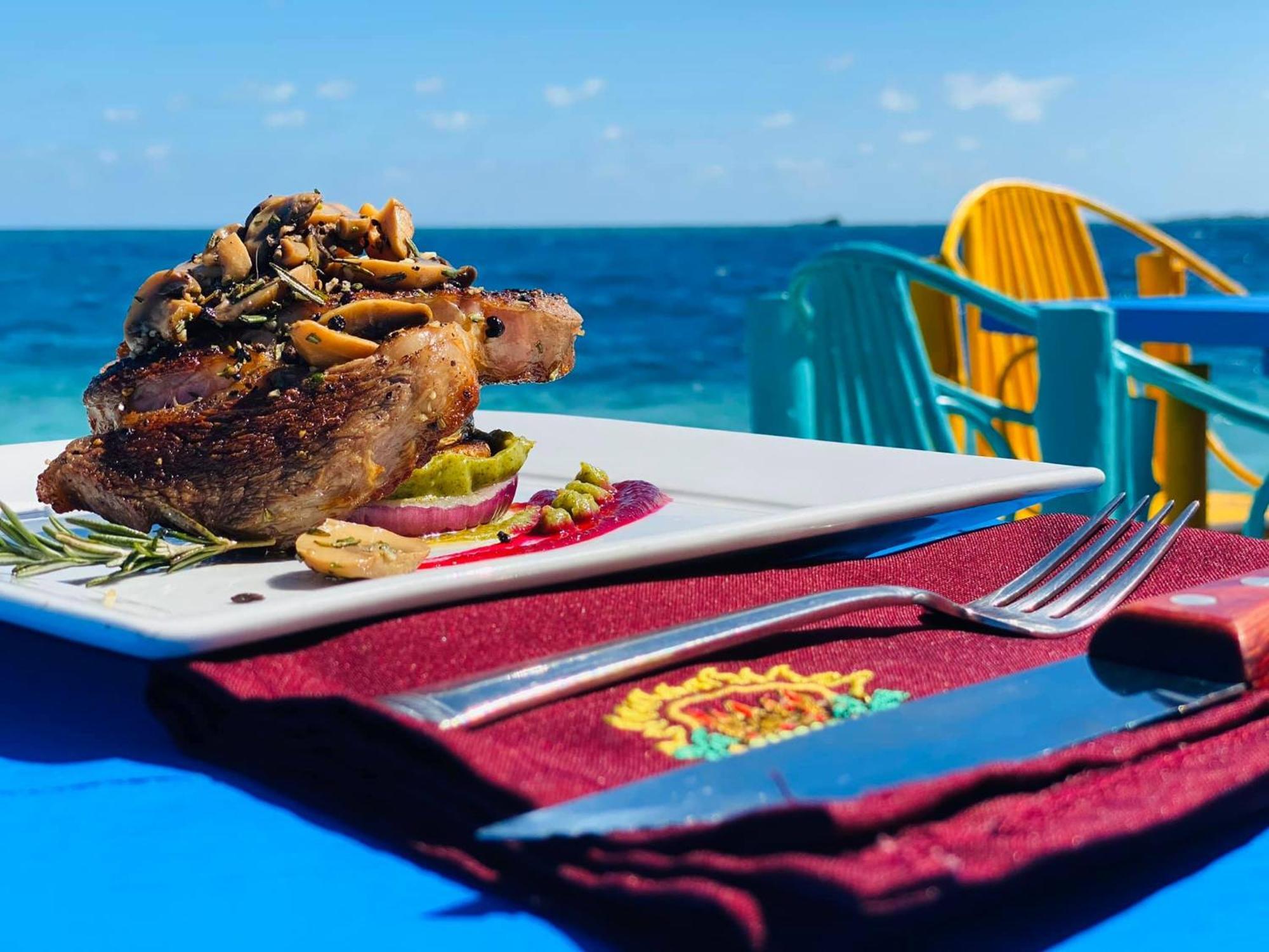 King Lewey'S Island Resort Placencia المظهر الخارجي الصورة