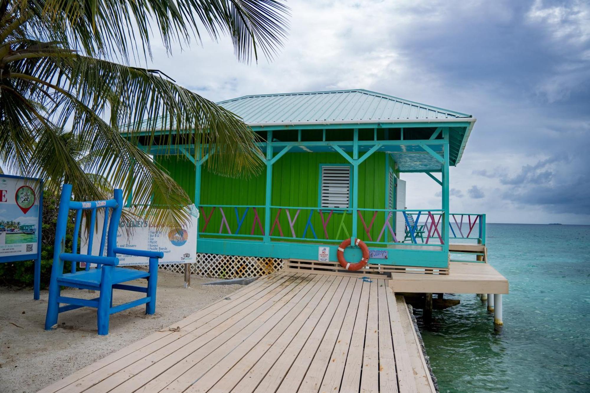 King Lewey'S Island Resort Placencia المظهر الخارجي الصورة