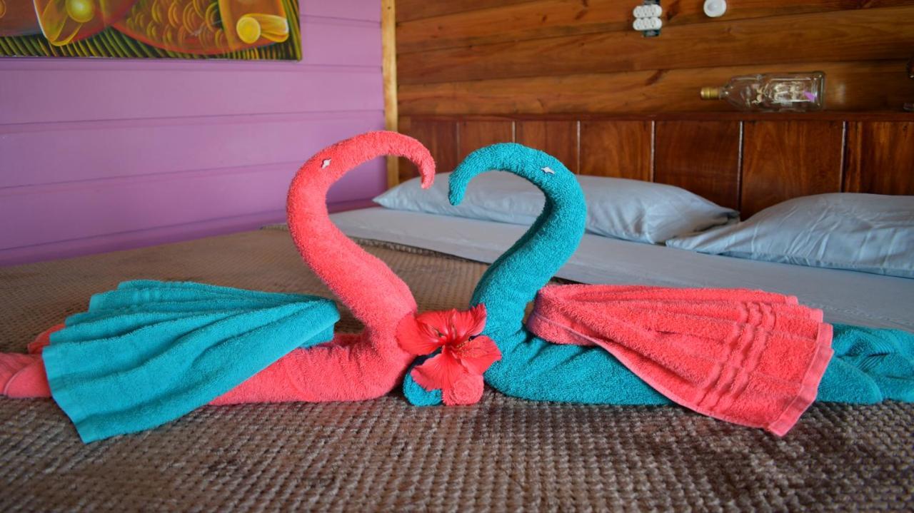 King Lewey'S Island Resort Placencia المظهر الخارجي الصورة