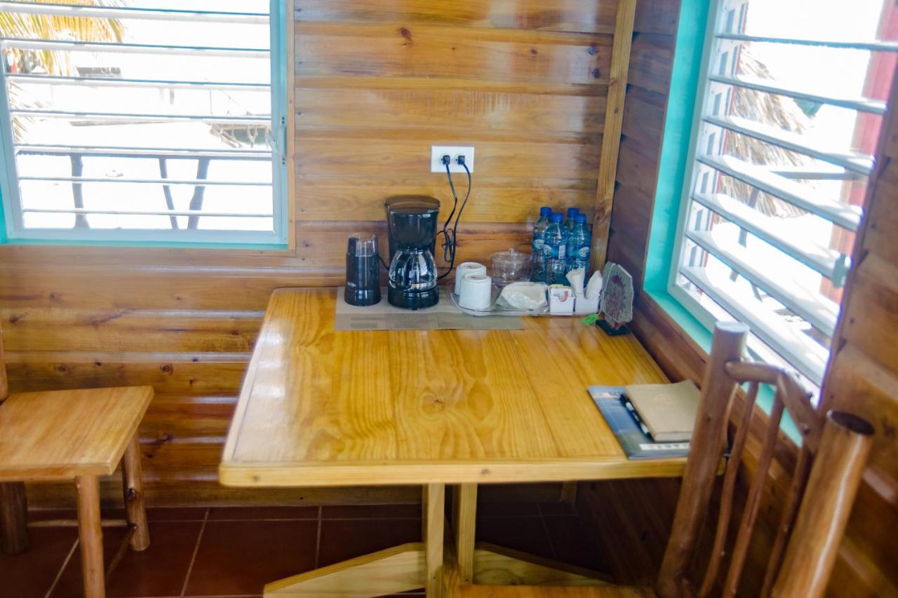 King Lewey'S Island Resort Placencia المظهر الخارجي الصورة